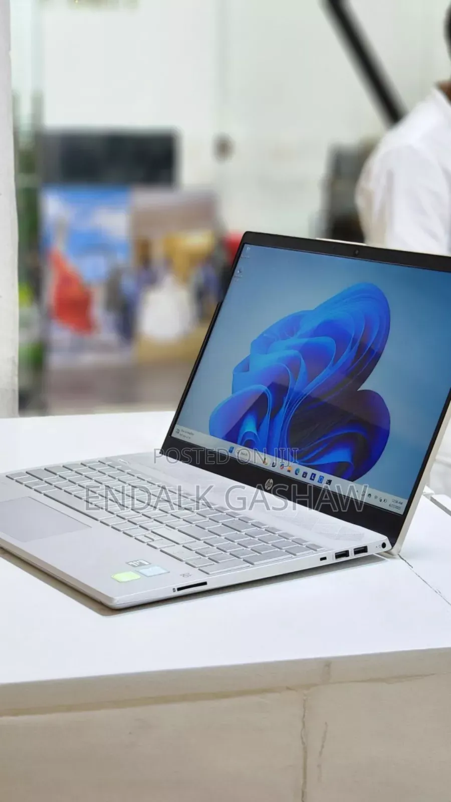 New Laptop HP Pavilion 15 8GB Intel Core I5 SSD 1T