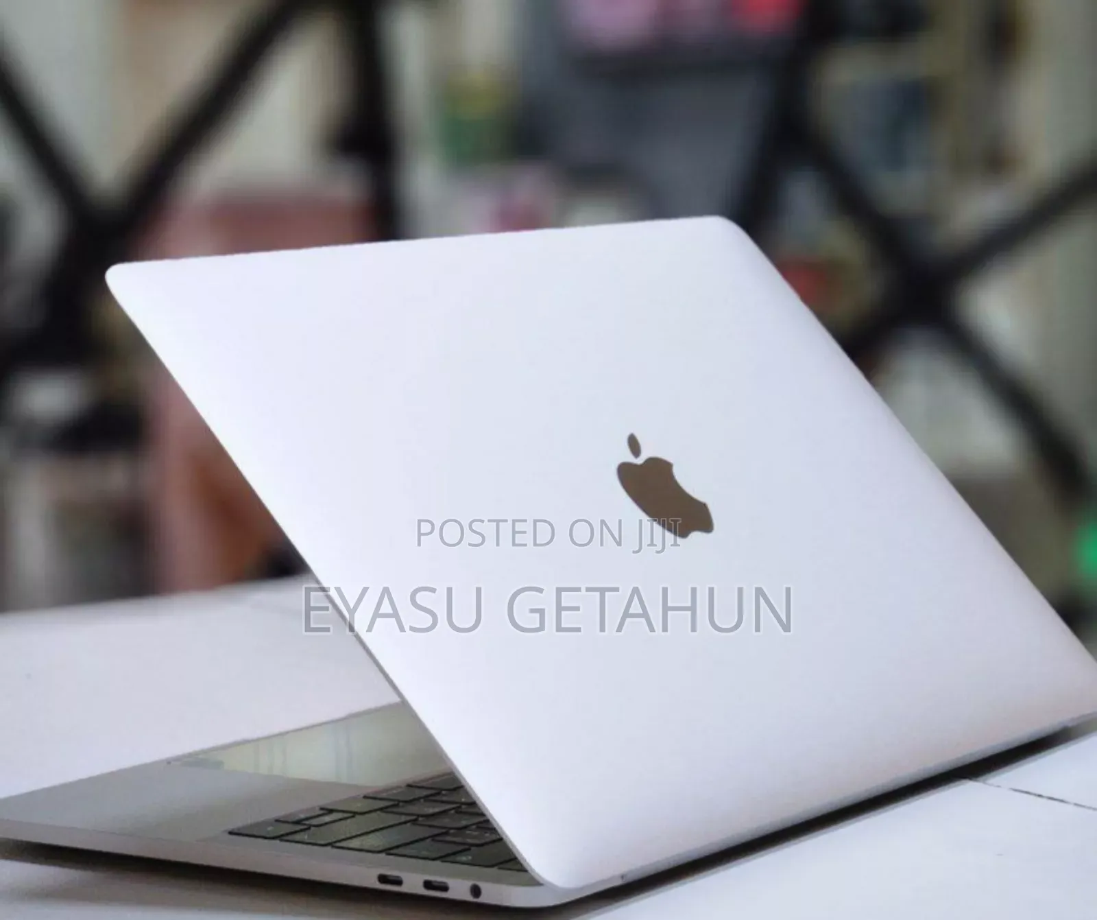 New Laptop Apple MacBook Pro 2019 8GB Intel Core I5 SSD 256GB