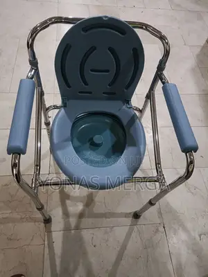 Photo - Toilet/Commode Seat盃ةself-Contained Commodeظ争frame; Perfect