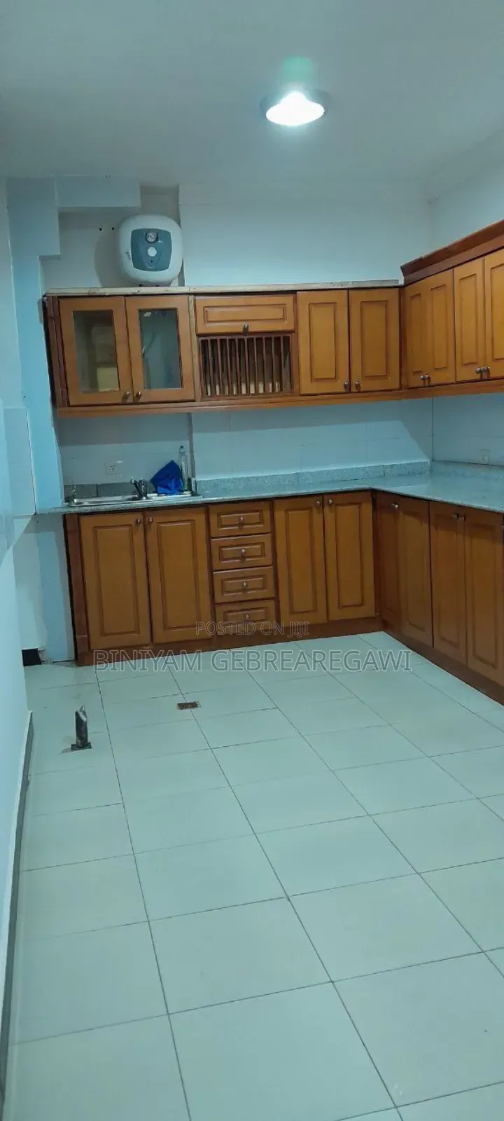 Furnished 1bdrm Apartment in Apartment, Yeka for rent