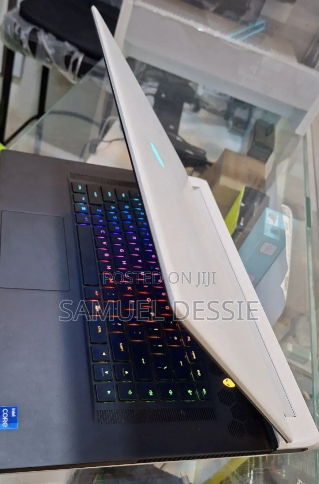 New Laptop Alienware M17x R2 32GB Intel Core I7 SSD 1T