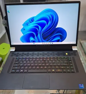 New Laptop Alienware M17x R2 32GB Intel Core I7 SSD 1T