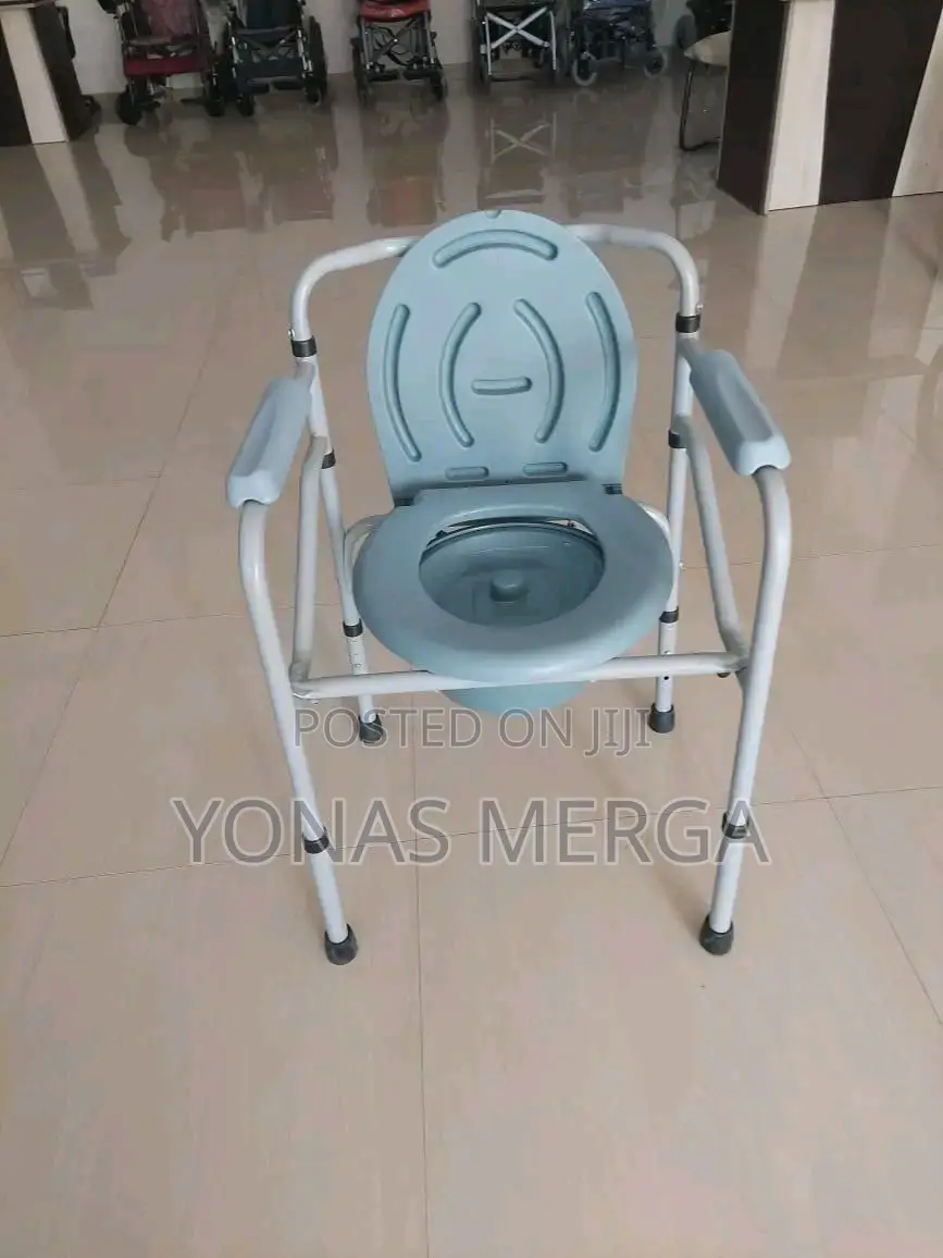 3-in-1 Design: Bedside Commode, Toilet Frame,Or Shower Chair