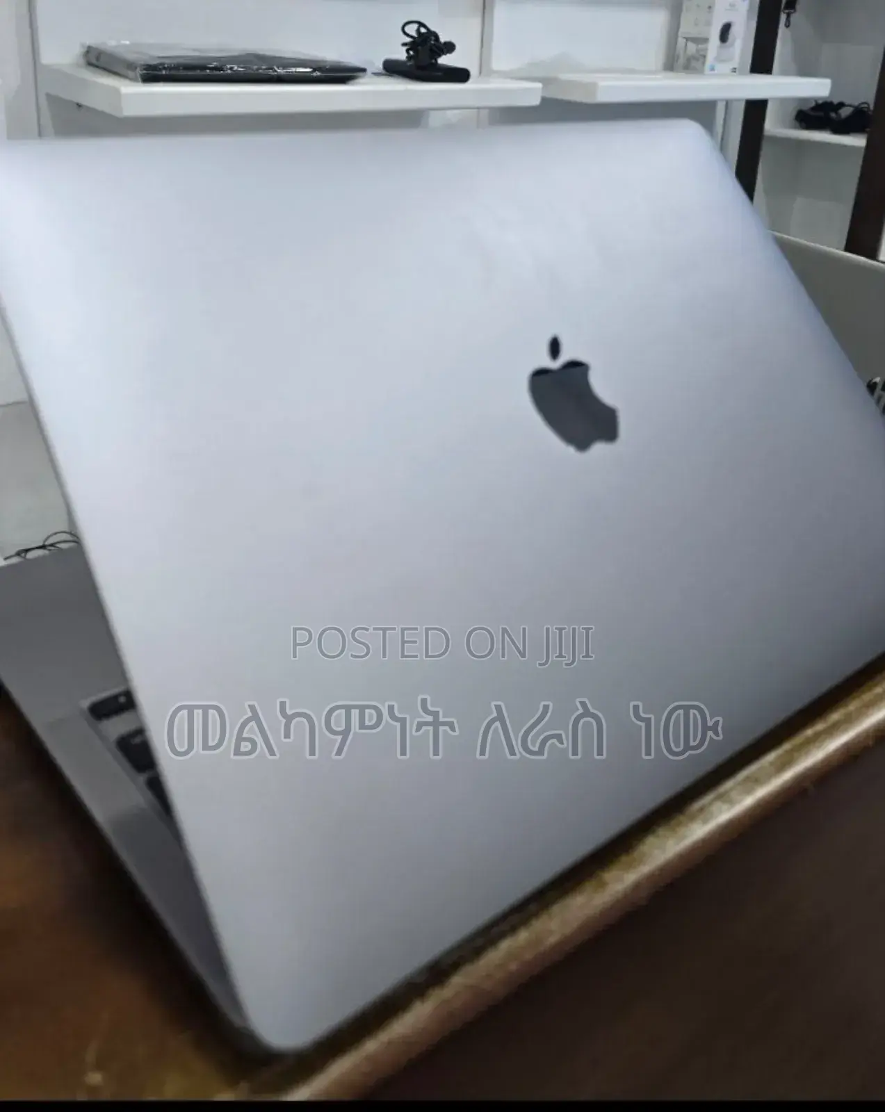 New Laptop Apple MacBook Air 2020 M1 8GB Apple M1 SSD 256GB