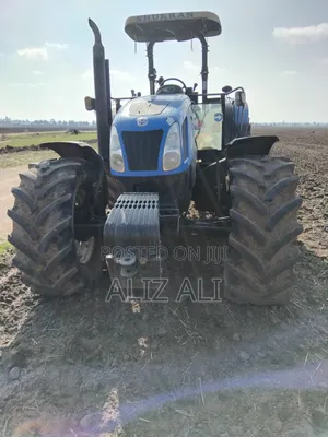 Photo - አሪፍ New Holland Tractor ምንም አይነት ችግር የላበትም ማረሻና ማከስከሻ አለዉ