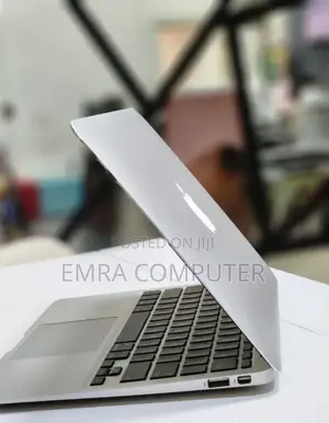 New Laptop Apple MacBook Air 2015 4GB Intel Core I5 SSD 128GB