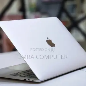 New Laptop Apple MacBook Pro 2018 8GB Intel Core I5 SSD 256GB