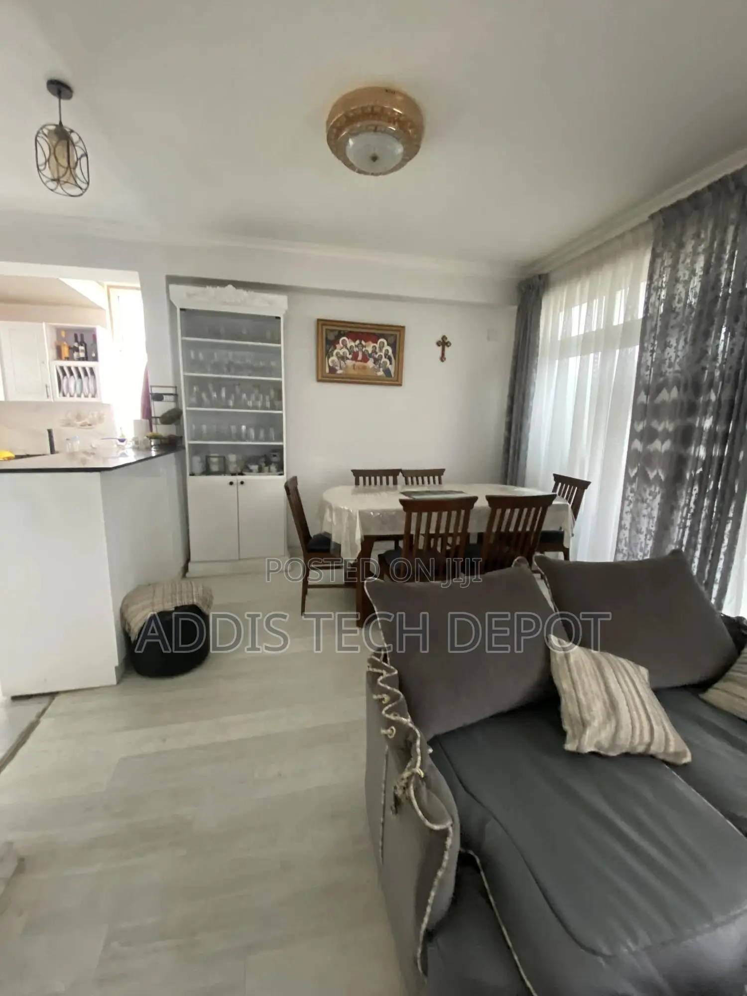 3bdrm Apartment in Sunshine Apartment, Bole for sale