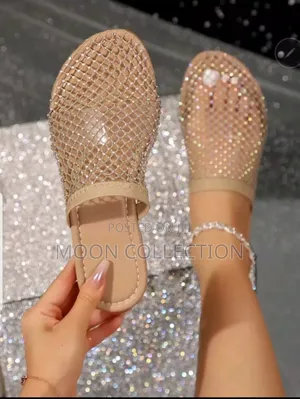 Photo - Women Sandals With Hollow and Rhinestonew