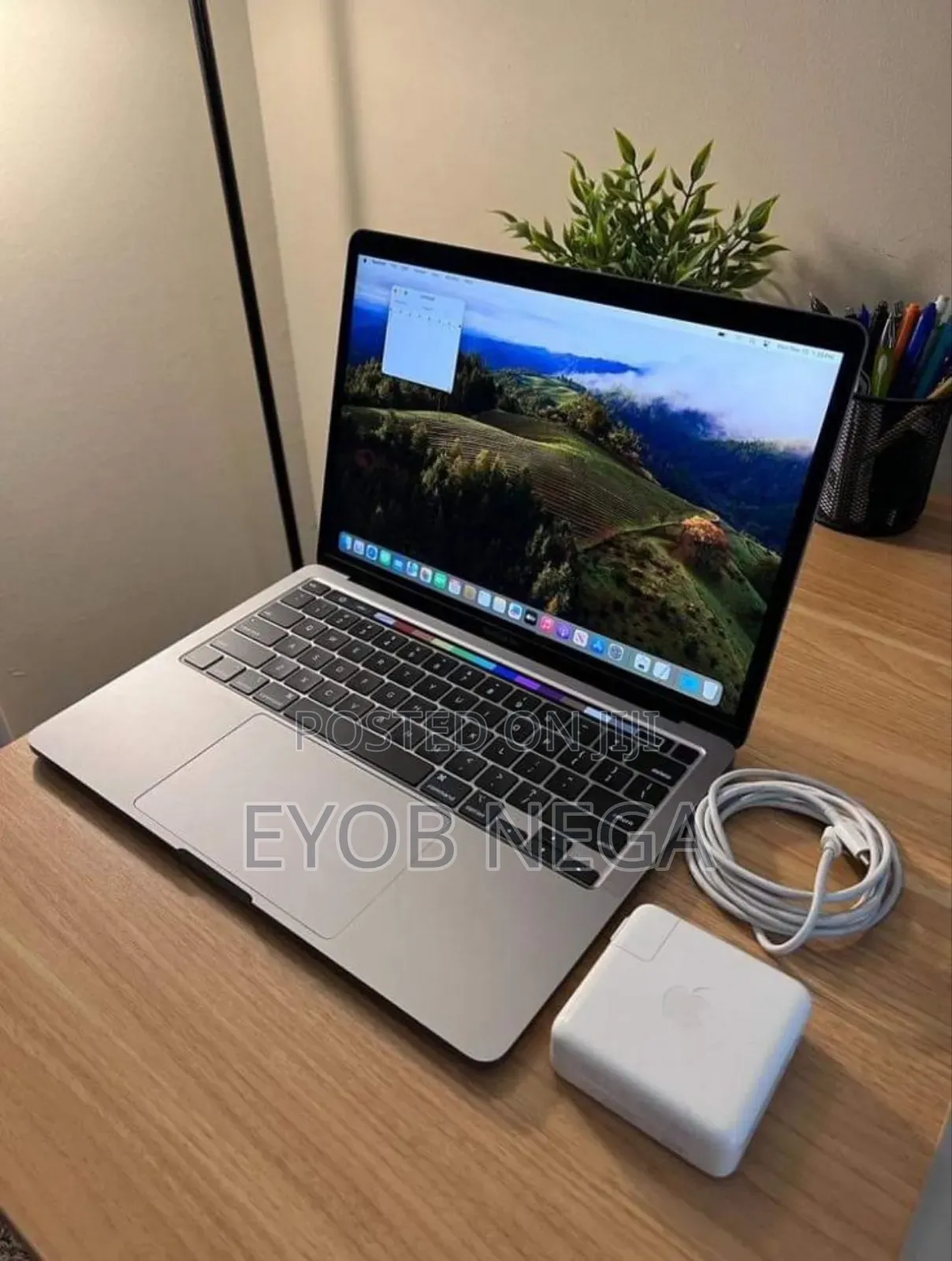 New Laptop Apple MacBook Pro 2019 16GB Intel Core I9 SSD 512GB