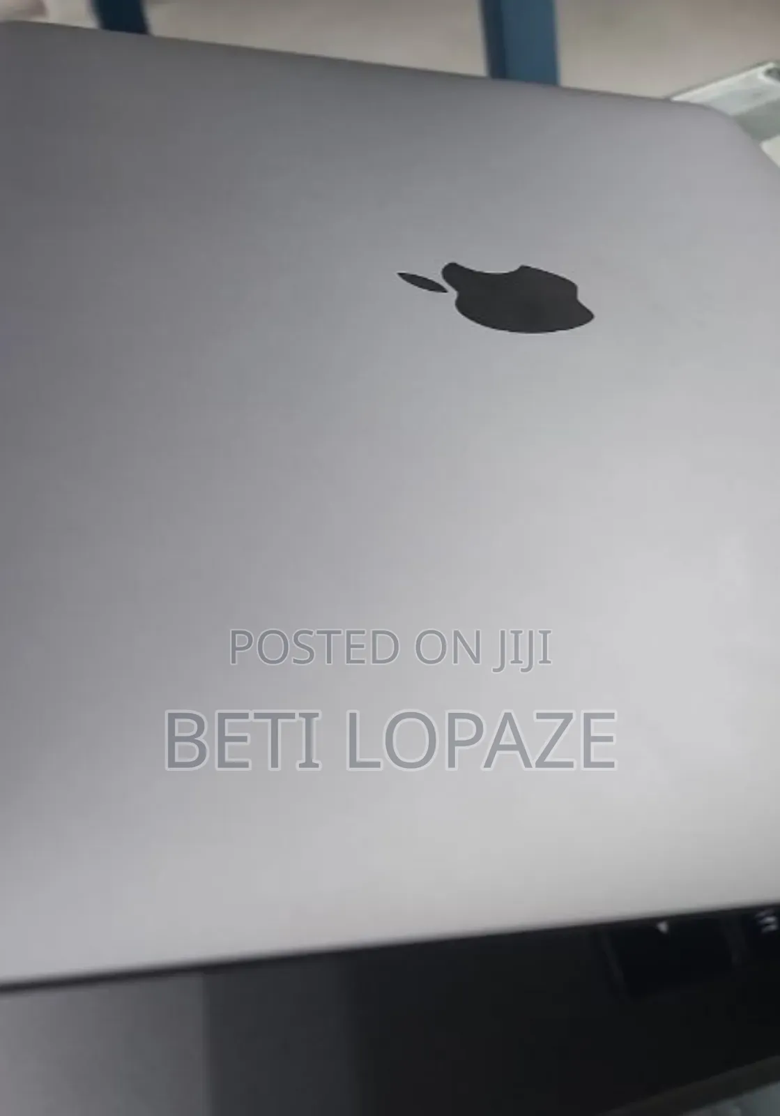 New Laptop Apple MacBook Pro 2019 8GB Intel Core I5 SSD 256GB