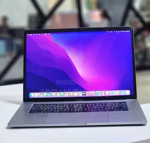 New Laptop Apple MacBook Pro 2016 16GB Intel Core I7 SSD 256GB