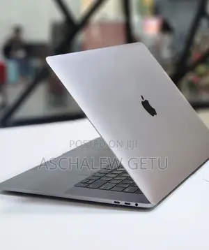 New Laptop Apple MacBook Pro 2016 16GB Intel Core I7 SSD 256GB