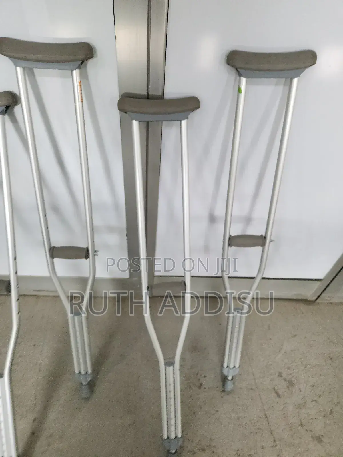 Ceutches吃了crutches把握crutches由人crutches波音crutches元首crutches