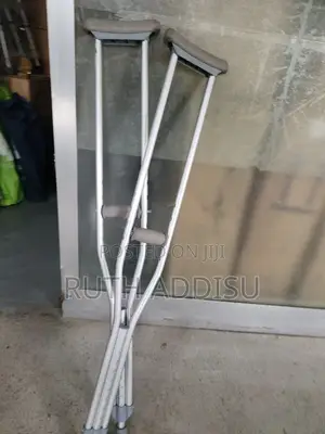 Photo - Crutches滿地crutches須要crutches內容crutches前日crutches覶並crutches