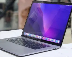 New Laptop Apple MacBook Pro 2016 16GB Intel Core I7 SSD 256GB