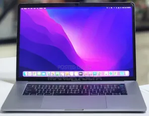 New Laptop Apple MacBook Pro 2016 16GB Intel Core I7 SSD 256GB