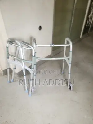 Photo - Walker瓶蓋medical Walker說話walker豐田walker嵕我walker黨員walker兇案new