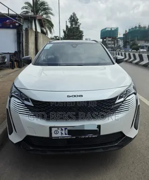 Photo - Peugeot 5008 2021 White