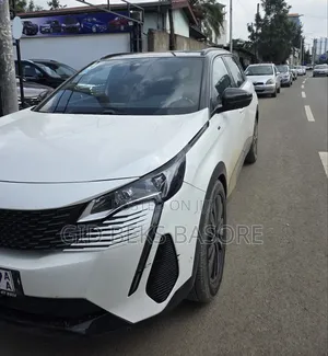 Peugeot 5008 2021 White