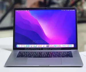 Photo - New Laptop Apple MacBook Pro 2016 16GB Intel Core I7 SSD 256GB