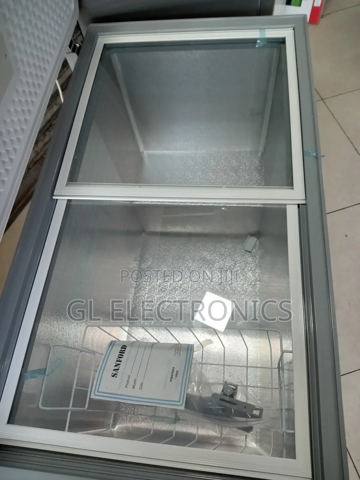 Sanford Chest Freezer48l