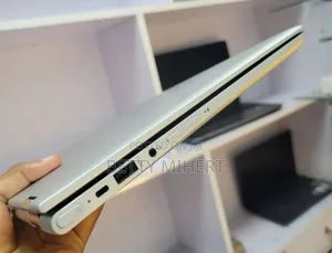 New Laptop HP Envy X360 8GB Intel Core I5 HDD 1T