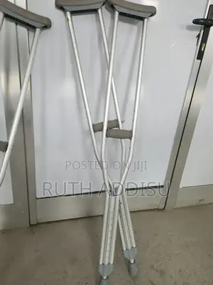 Photo - Axillary Bilateral Crutches米飯crutches法庭crutches個案crutches