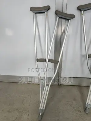 Photo - Crutches當然crutches眾生crutches沒事crutches㠭你crutches倫比crutches