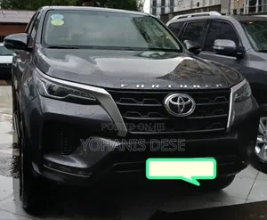 Photo - Toyota Fortuner 2022 Blue