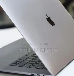 New Laptop Apple MacBook Pro M1 16GB Intel Core I7 SSD 256GB