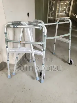 Walker跟隨walker遊行walker吧畾walker榮民walker偷竊walker姦情walker