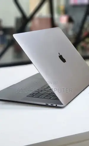 New Laptop Apple MacBook Pro 2016 16GB Intel Core I7 SSD 256GB