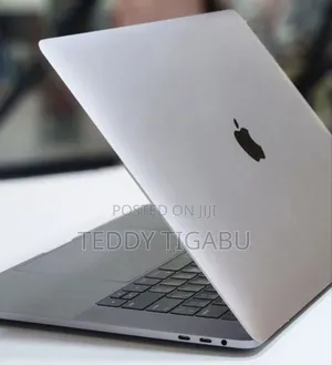 New Laptop Apple MacBook Pro 2016 16GB Intel Core I7 SSD 256GB