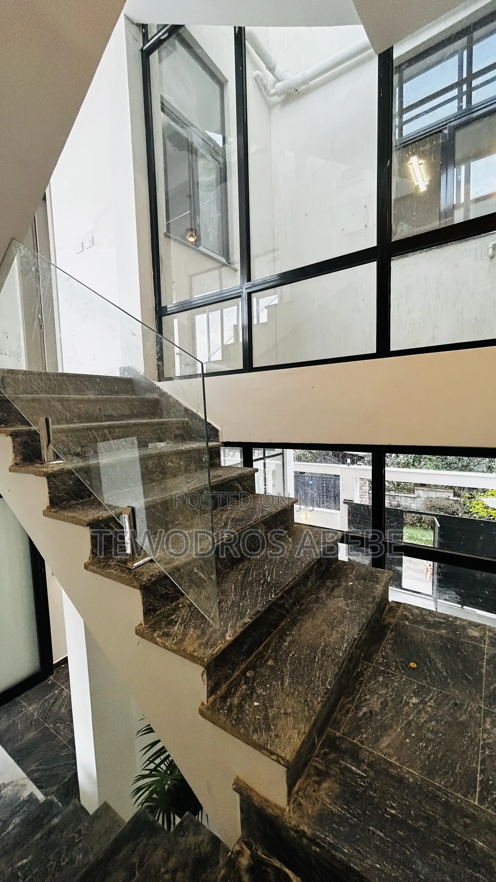 6bdrm House in Eyeta, Yeka for sale