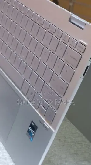 New Laptop HP Envy X360 8GB Intel Core I7 SSD 512GB