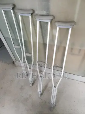 Crutches藥廠crutches內心axillary Crutches愛心crutches众我crutches