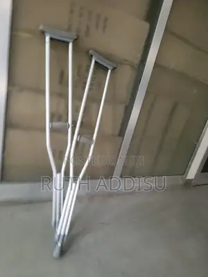 Photo - Crutches藥廠crutches之後crutches嚐試crutches太空crutches台风crutches