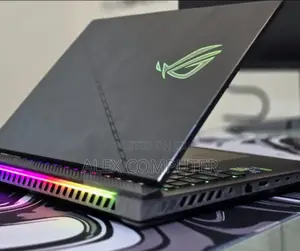 New Laptop Asus ROG Strix SCAR 15 32GB Intel Core I9 SSD 1T