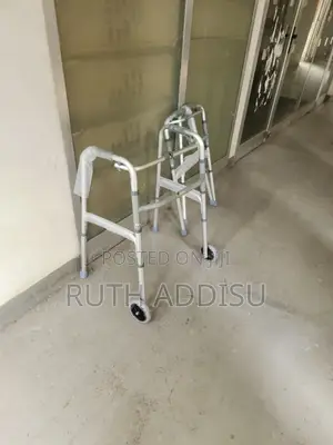 Photo - Walker Foldable Walker前天walking Frame只好walker Almunium Walkr