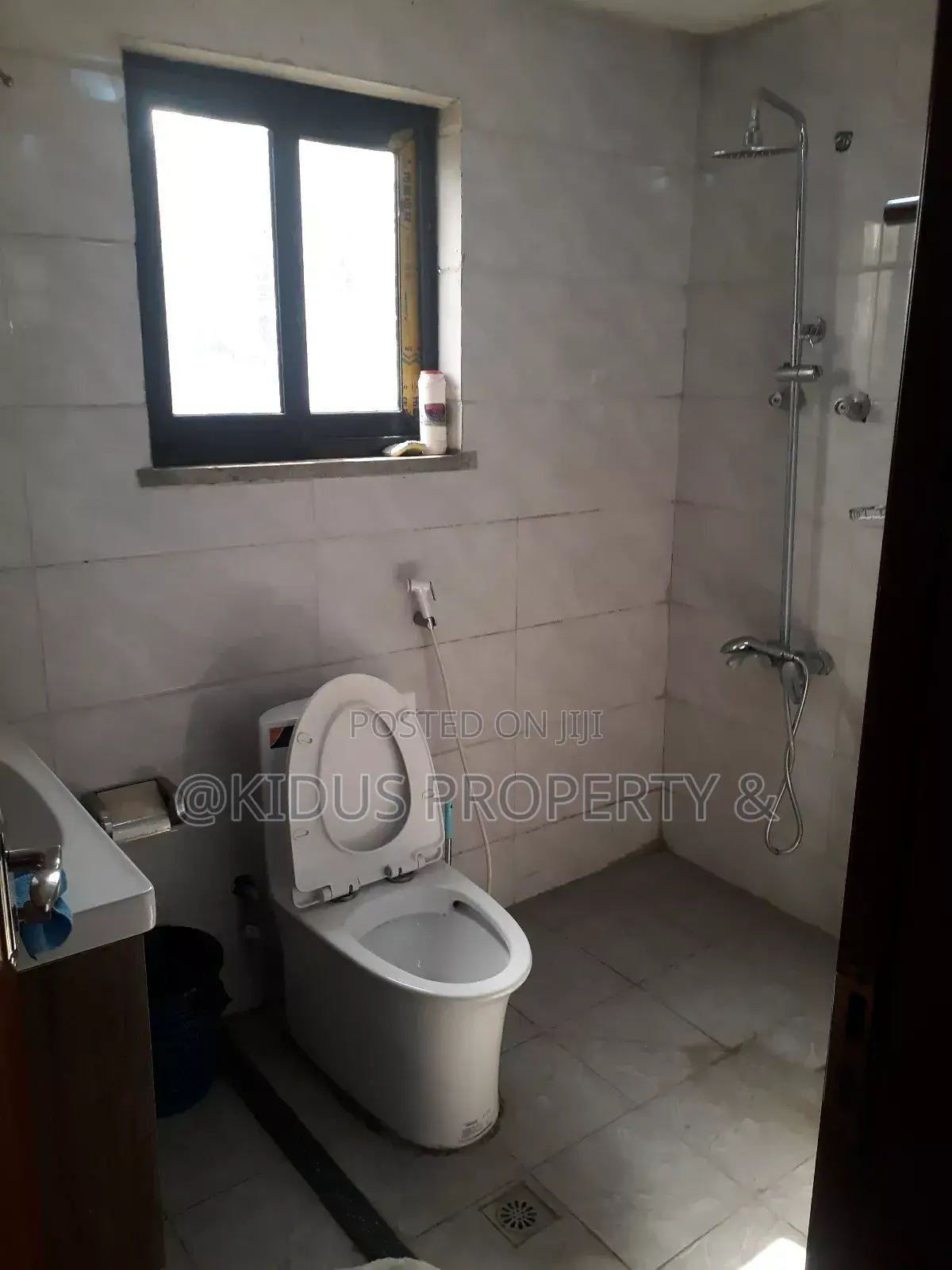 Furnished 3bdrm Apartment in Mebrate, Nifas Silk-Lafto for rent