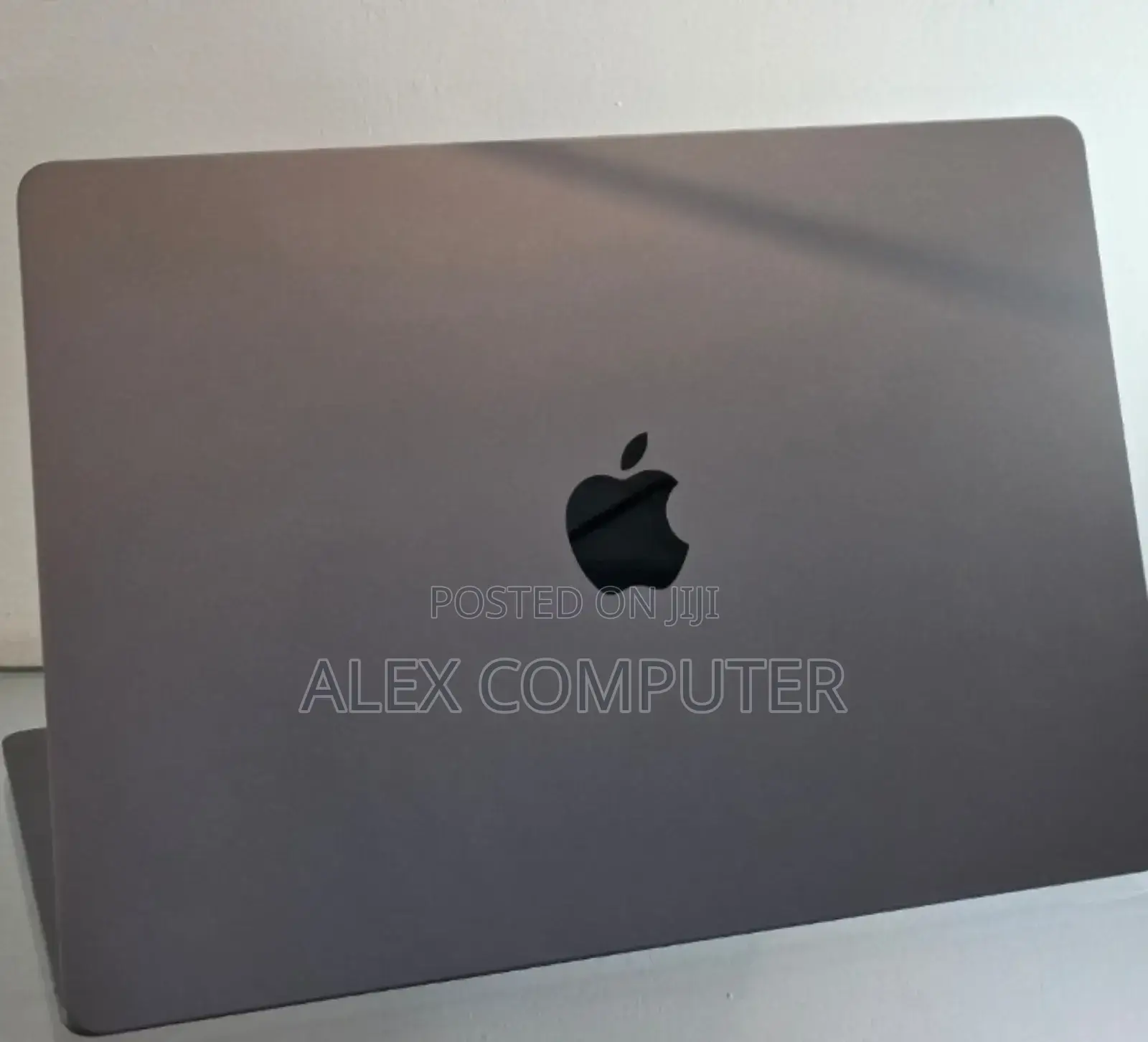 New Laptop Apple MacBook Air 2024 M3 15-Inch 8GB Apple M3 SSD 256GB