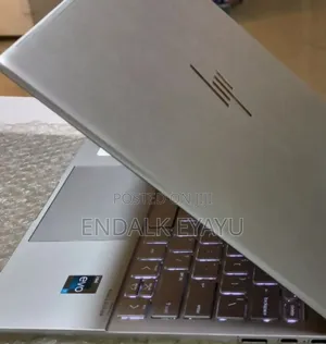 New Laptop HP Envy X360 8GB Intel Core I7 SSD 512GB