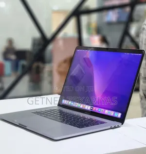 New Laptop Apple MacBook Pro 2016 16GB Intel Core I7 SSD 256GB