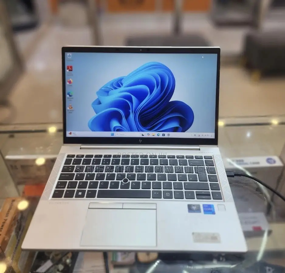 New Laptop HP EliteBook 840 G8 16GB Intel Core I7 SSD 512GB