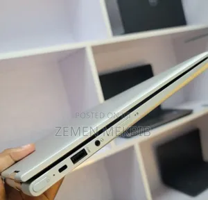 New Laptop HP Envy X360 8GB Intel Core I5 HDD 1T