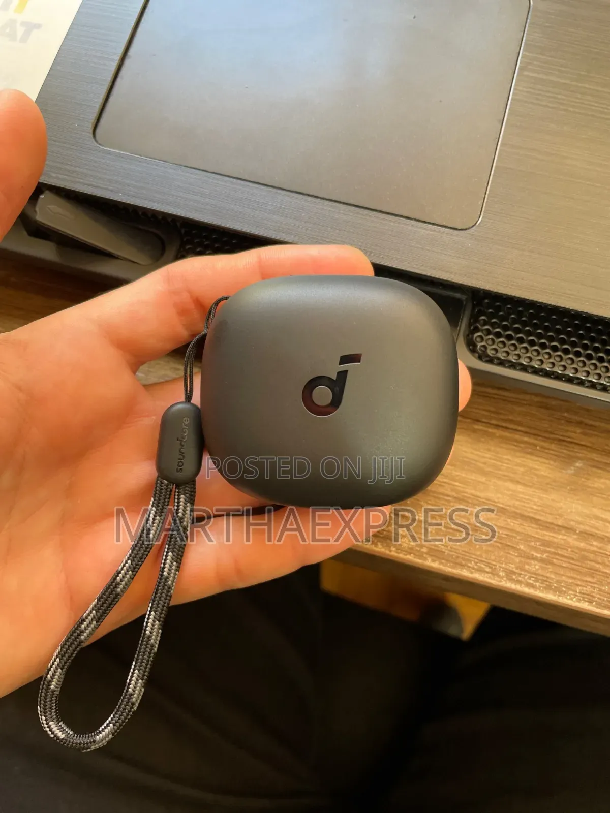 Perfect Noise-Isolating P20i Clear Calls+Deep Bass Seald