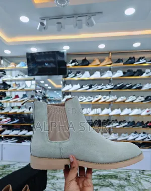 Photo - New Arrives Chelsea Boots Available on Hand
Super Masterqu