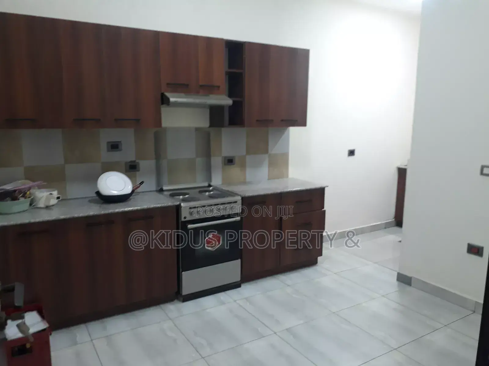 Furnished 3bdrm Apartment in Varenero, Nifas Silk-Lafto for rent