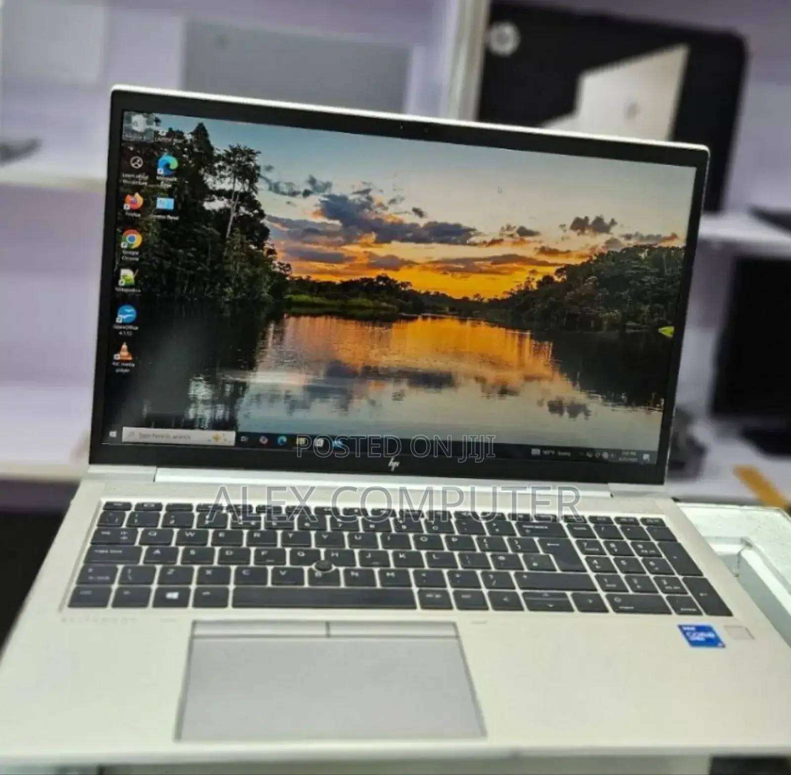 New Laptop HP EliteBook 840 G8 16GB Intel Core I7 SSD 512GB